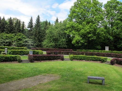 HSV-Grabstaette_Epitaphe_03_(c)_Kay_Sokolowsky