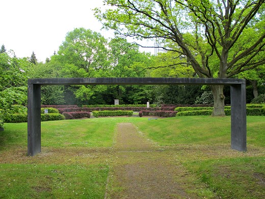 HSV-Grabstaette_Epitaphe_05_(c)_Kay_Sokolowsky