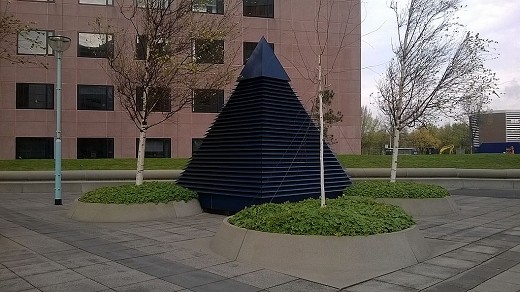 Piramide_in_Amsterdam_Sloterdijk_(c)_Dqfn13